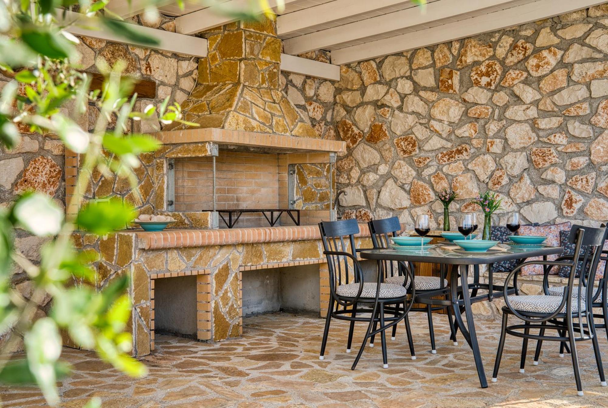 Astarte Villas - Astra Private Villas With Pool Vasilikí Kültér fotó